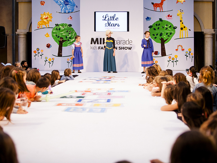 Alquiler de pasarela para desfile de moda Alquiler de pasarela para desfile de moda