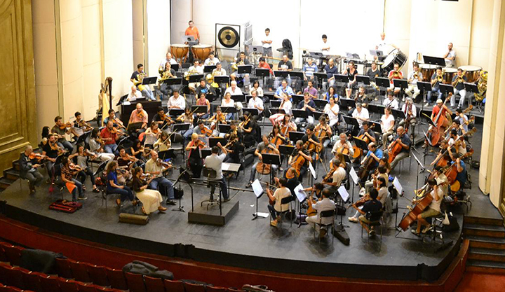 Escenario con Medidas Especiales para Orquesta Sinfónica de Salta